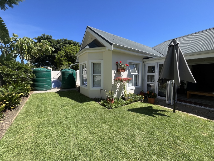 6 Bedroom Property for Sale in Zevendal Western Cape